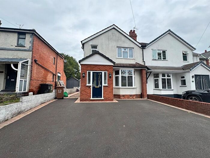 3 Bedroom Property To Rent In Bentley New Drive, Walsall, WS2