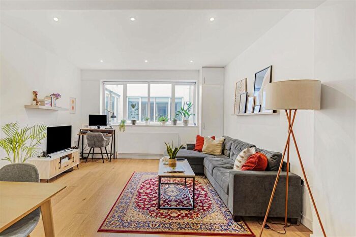 1 Bedroom Apartment To Rent In Coleman Fields, Islington, London, N1