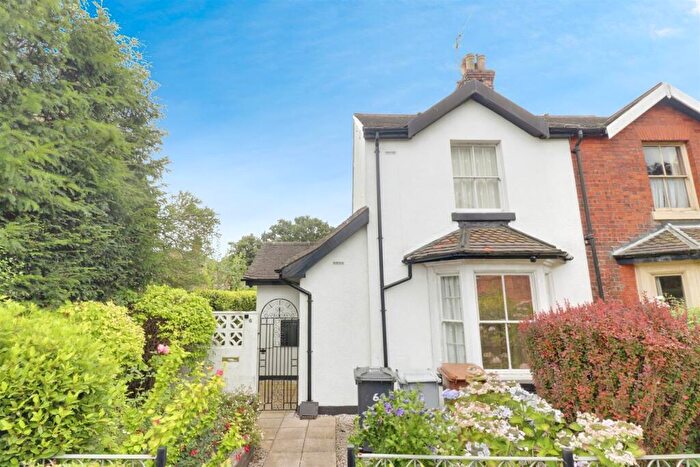 2 Bedroom Semi-Detached House For Sale In Lynton Place, Alsager, ST7