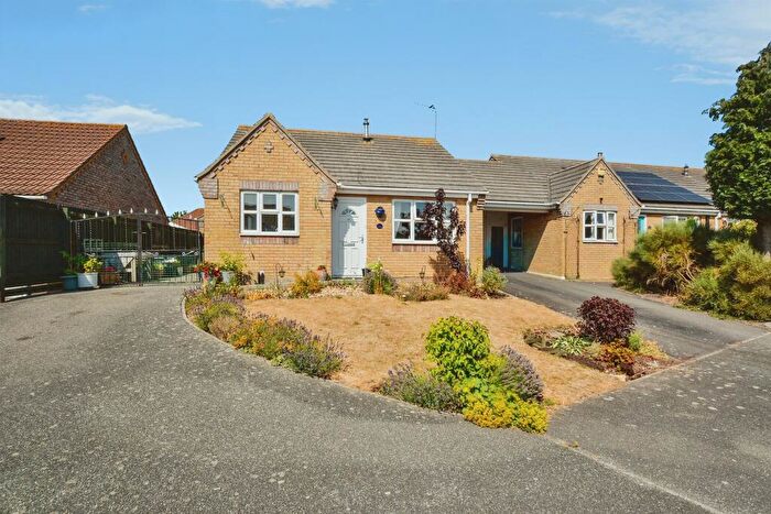 2 Bedroom Bungalow For Sale In Mumby Meadows, Mumby, Alford, LN13