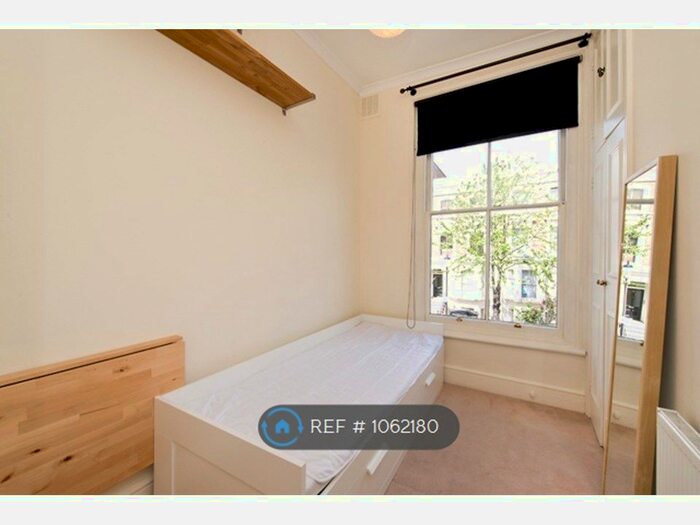2 Bedroom Flat To Rent In Chesterton Road, London, W10