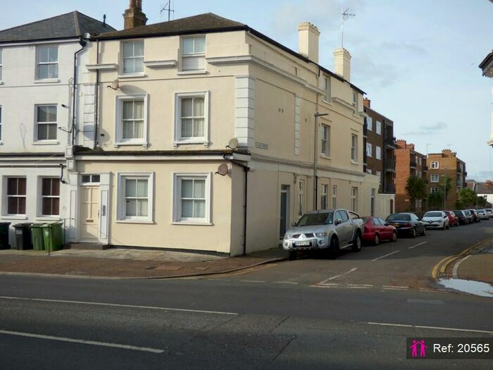 Apartment To Rent In Seaside, Eastbourne, BN22