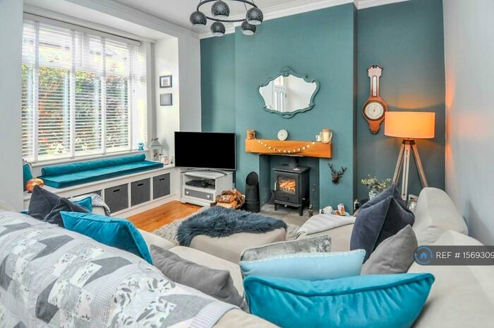 2 Bedroom Semi-Detached House To Rent In Vicarage Road, Stockport, SK3