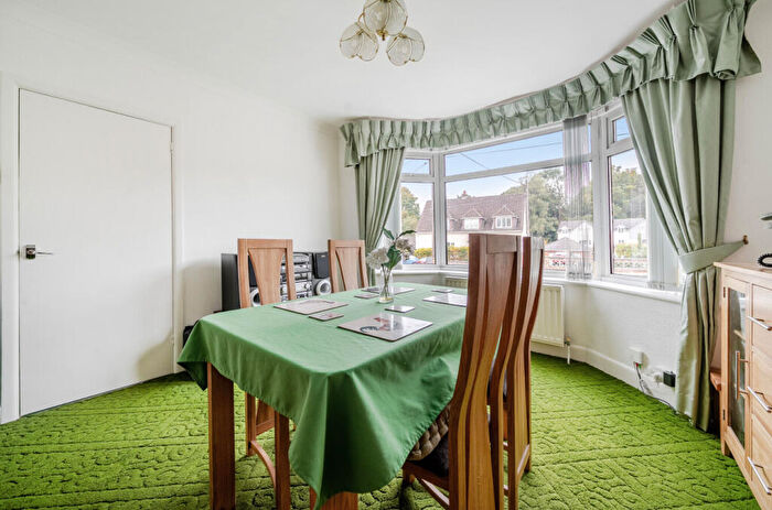 2 Bedroom Bungalow For Sale In Pitmore Road, Allbrook, Hampshire, SO50