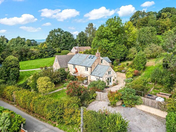 3 Bedroom Detached House For Sale In Farfield, Cam, GL11