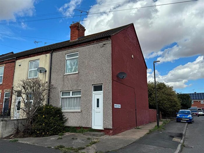3 Bedroom End Of Terrace House For Sale In King Street, Hodthorpe, Worksop., S80