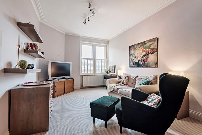 1 Bedroom Flat To Rent In Prince Of Wales Drive, Battersea, London, SW11