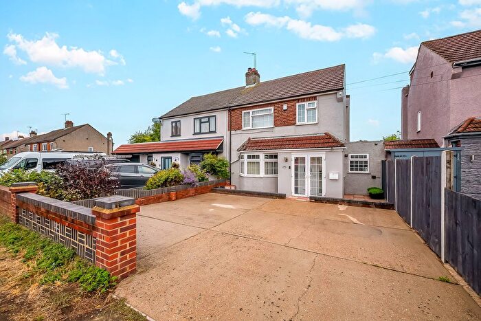 3 Bedroom Semi-Detached House For Sale In Watling Street, Dartford, DA2