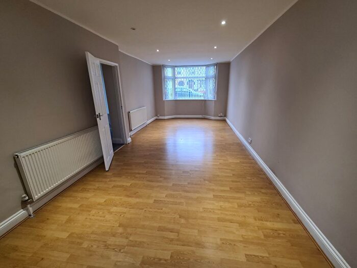 4 Bedroom Terraced House To Rent In Wyken Way, Coventry, West Midlands, CV2