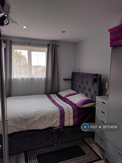 2 Bedroom Flat To Rent In Bierton Road, Aylesbury, HP20