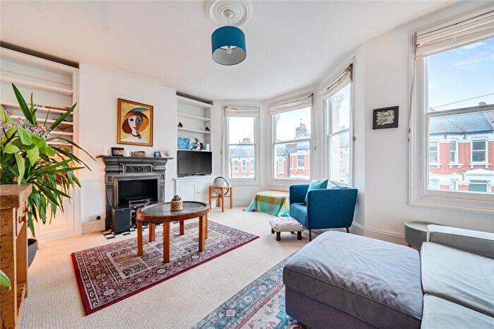 3 Bedroom Flat To Rent In Seymour Road, London, N8