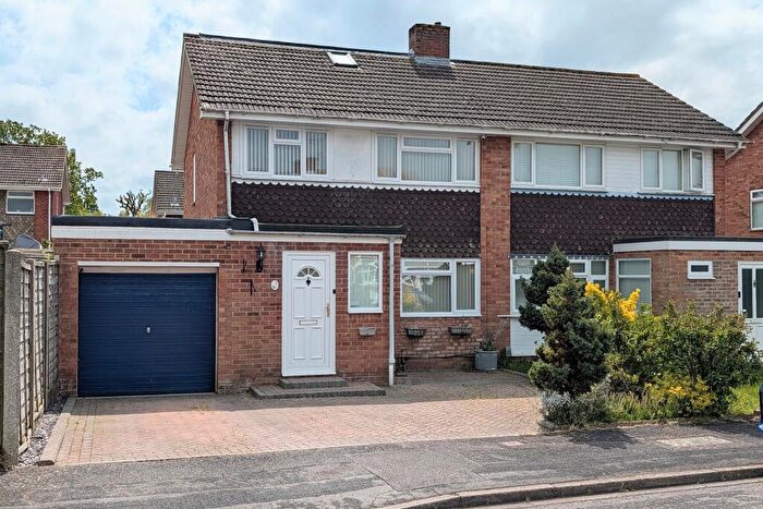 4 Bedroom Semi-Detached House For Sale In Neptune Road, Fareham, PO15