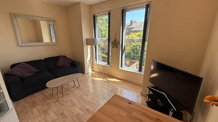 1 Bedroom Apartment To Rent In Clyde Road, West Didsbury, Manchester, M20