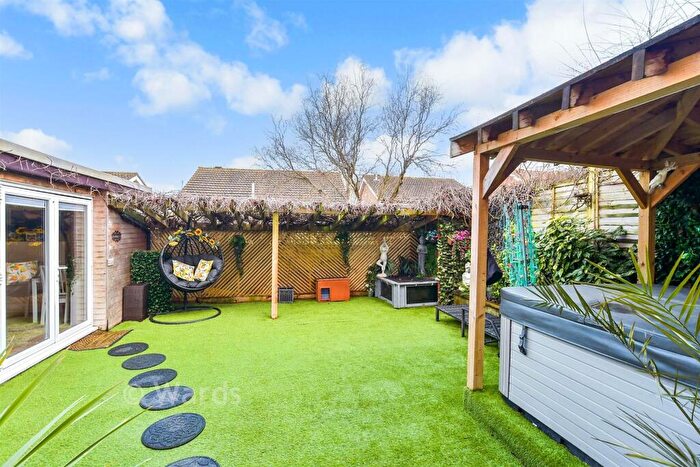 5 Bedroom Detached House For Sale In Pennine Way, Downswood, Maidstone, Kent, ME15