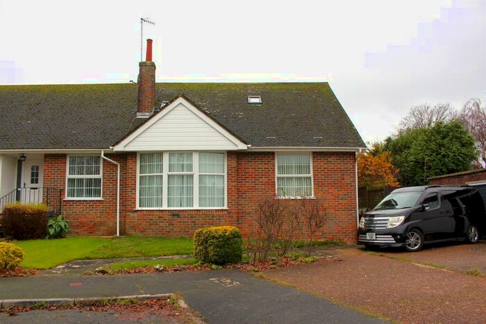 3 Bedroom Chalet To Rent In Blue Haze Avenue, Seaford, BN25