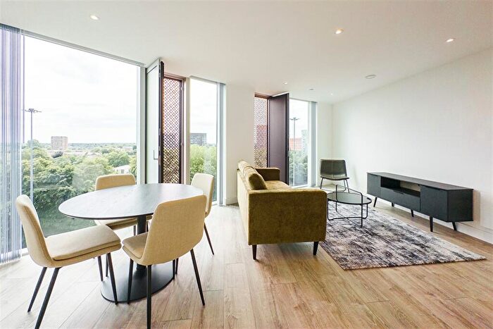 2 Bedroom Property To Rent In Thr, M15