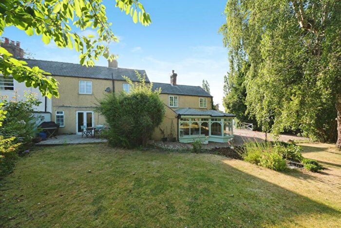 3 Bedroom Character Property For Sale In Woodhouse Lane, Alfreton, DE55
