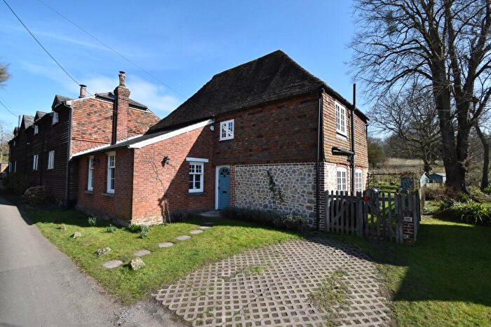3 Bedroom Cottage For Sale In Rectory Lane, Harrietsham, Maidstone, ME17