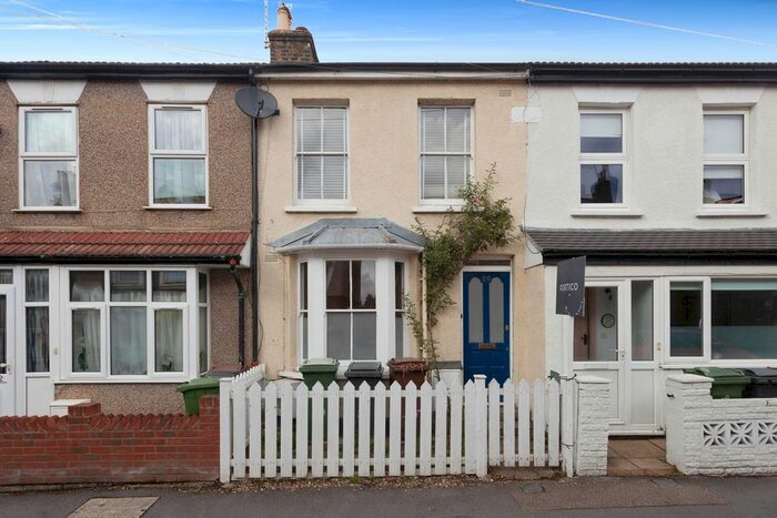 2 Bedroom Terraced House To Rent In Mayfield Road, Walthamstow, London, E17