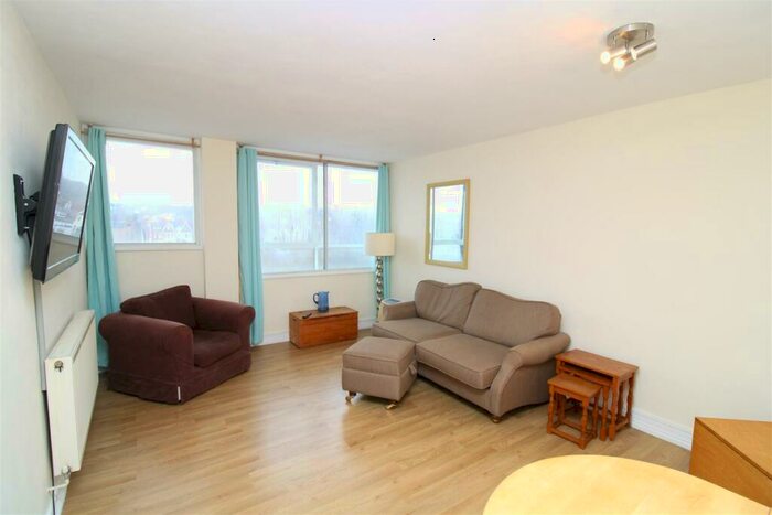2 Bedroom Apartment To Rent In Goldstone Villas, Hove, BN3