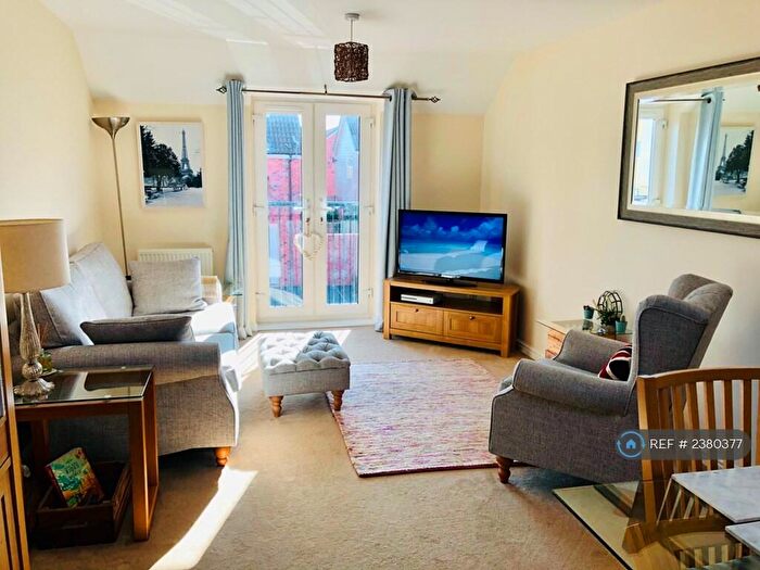 2 Bedroom Detached House To Rent In Admiral Way, Exeter, EX2