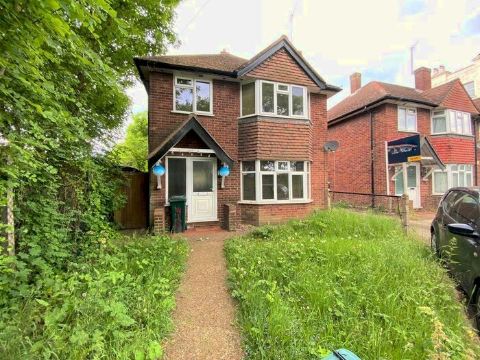 3 Bedroom Detached House To Rent In Cleveland Road, Uxbridge, UB8