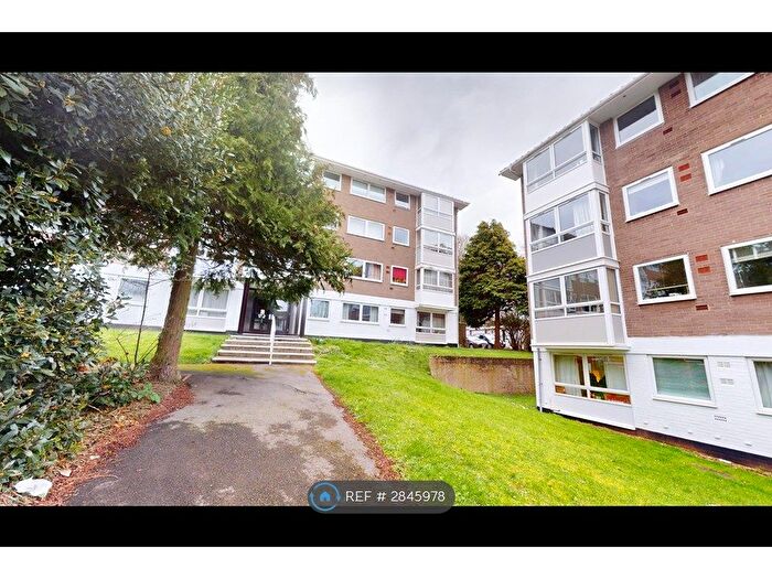 3 Bedroom Flat To Rent In Southfield Park, Oxford, OX4