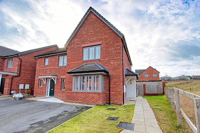 3 Bedroom Semi-Detached House For Sale In Henderson Close, Clay Cross, S45