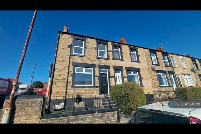 3 Bedroom Terraced House To Rent In Grove Street, Barnsley, S71