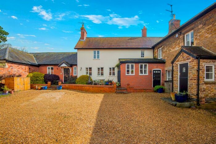 5 Bedroom Detached House For Sale In Ashwell Road, Whissendine, Rutland, LE15