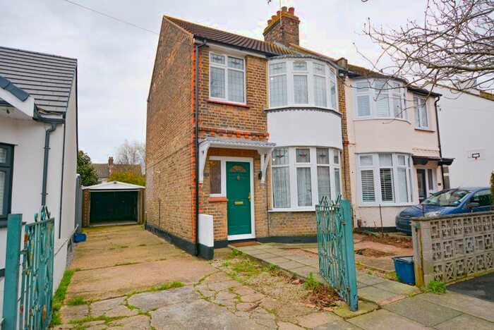3 Bedroom Semi-Detached House To Rent In Ely Road, Southend-On-Sea, SS2