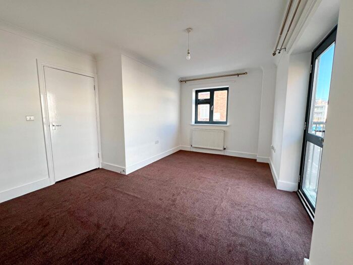 1 Bedroom Flat To Rent In Petal Court, St Martins Avenue, E6