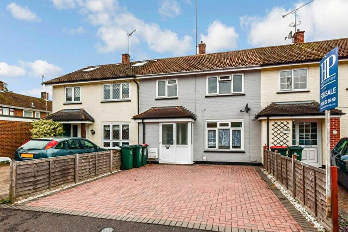 3 Bedroom Terraced House To Rent In Whittington Road, Crawley, RH10