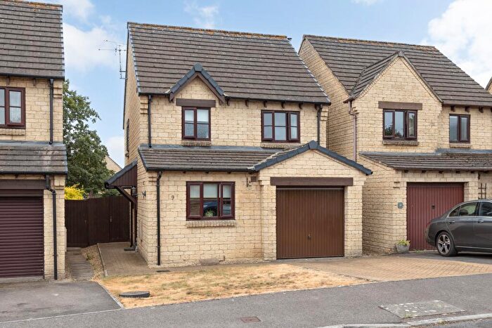 3 Bedroom Detached House For Sale In Silver Meadows, Trowbridge, BA14