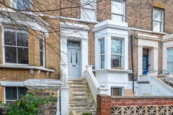 1 Bedroom Flat To Rent In Talfourd Road, Camberwell, London, SE15