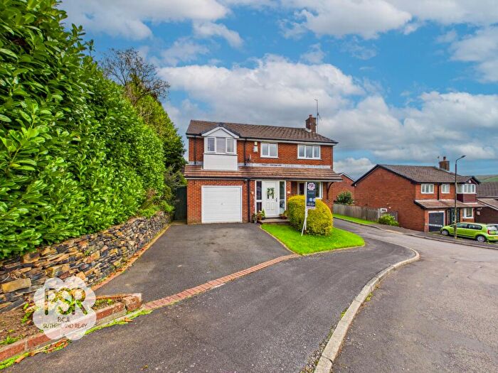 4 Bedroom Detached House For Sale In Godward Road, New Mills, SK22