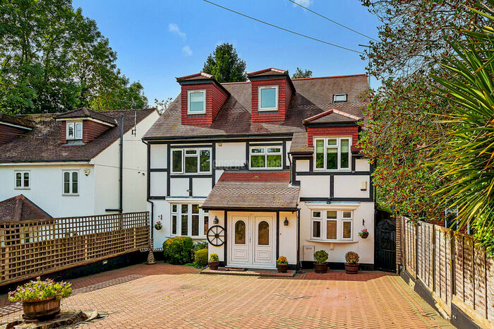 5 Bedroom Detached House For Sale In Milespit Hill, Mill Hill Village, NW7