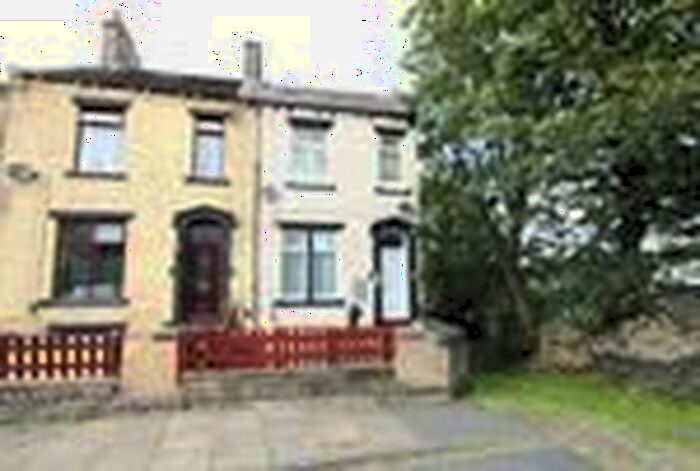 Studio To Rent In Park Crescent, Bradford, BD3