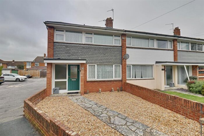 3 Bedroom House For Sale In Racton Avenue, Portsmouth, PO6
