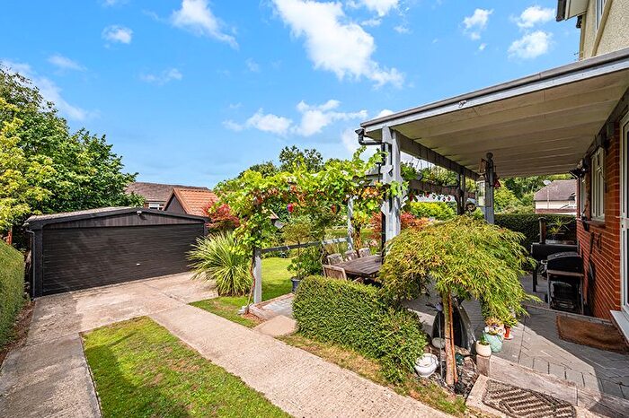 4 Bedroom Semi-Detached House For Sale In Parkworks Road, Nutfield, RH1