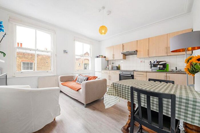 3 Bedroom Flat For Sale In Shakespeare Road, SE24