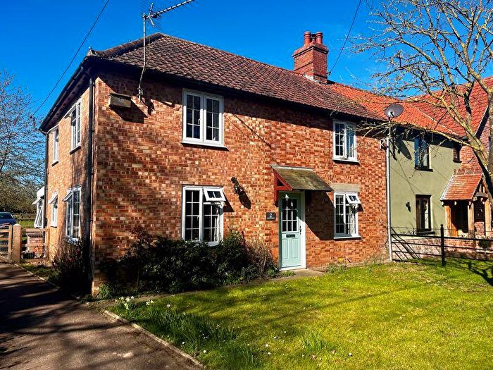 3 Bedroom Semi-Detached House For Sale In Hepworth Road, Market Weston, IP22