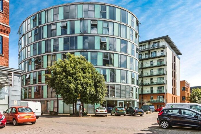 3 Bedroom Flat To Rent In Block C, Pollard Street, Manchester, M4