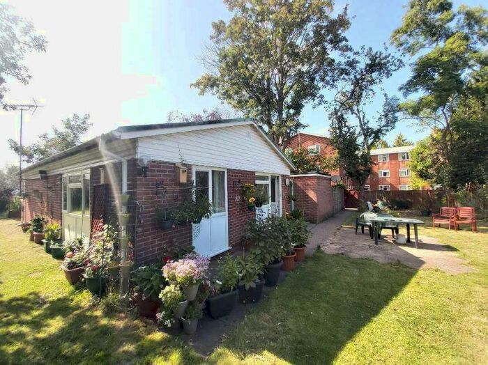 2 Bedroom Bungalow To Rent In Redlands Road, Reading, RG1
