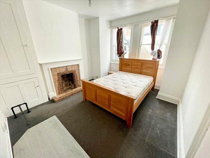 4 Bedroom House To Rent In Bonchurch Road, Brighton, BN2