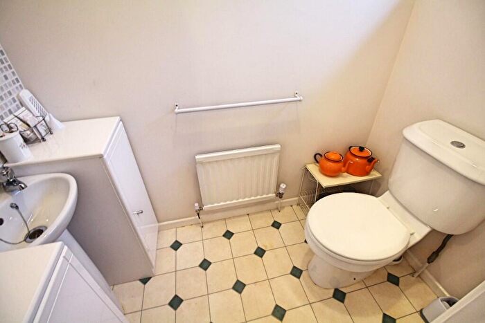 4 Bedroom Detached Bungalow For Sale In St. Peters Drive, Chatteris, Cambridgeshire, PE16 - Photo 6