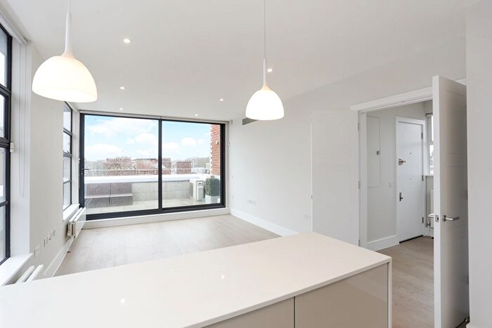 2 Bedroom Flat To Rent In Lower Sloane Street, London, SW1W