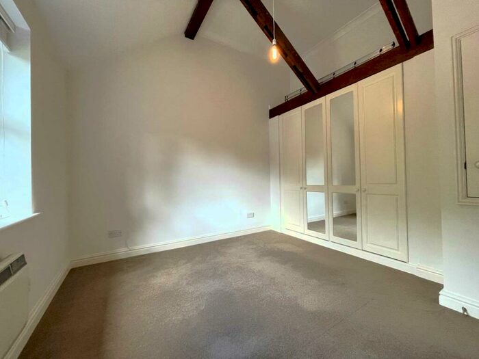 1 Bedroom Semi-Detached House To Rent In Ruth Close, Farnborough, GU14