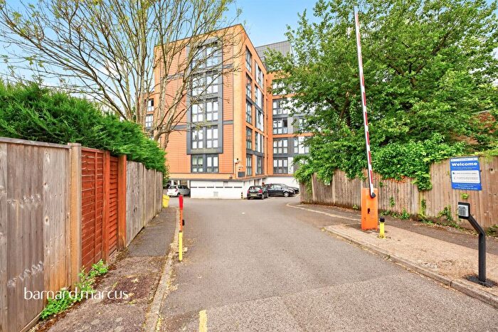 1 Bedroom Apartment For Sale In Lincoln Road, Dorking, RH4