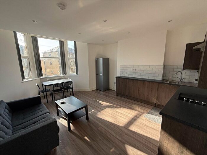 2 Bedroom Flat To Rent In Richmond Road, Cathays, Cardiff, CF24